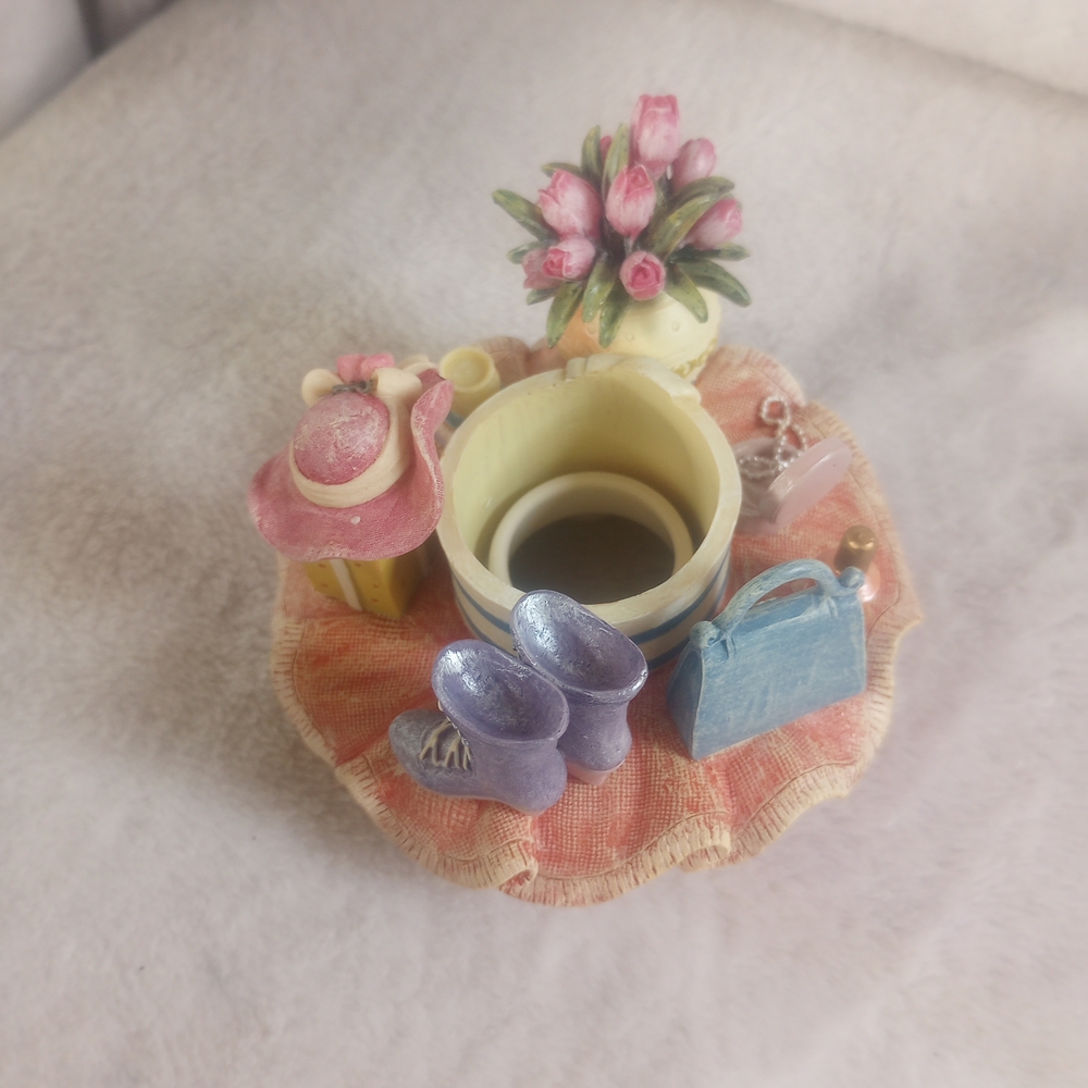 Home Interiors Vintage Inspired Candle Capper with Colorful Accents